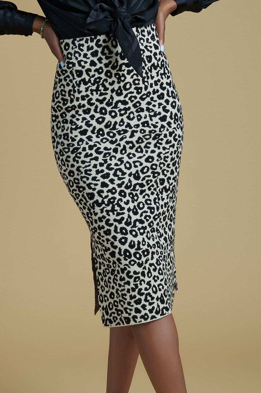 {{ product_title }} by Deux Reines – {{ product_type }}